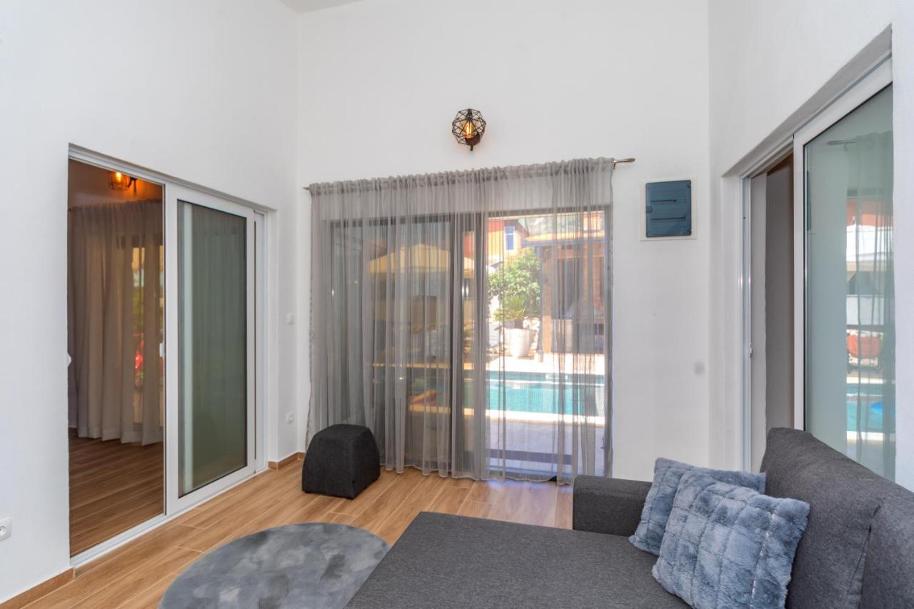 Apartman Sara Bar Extérieur photo