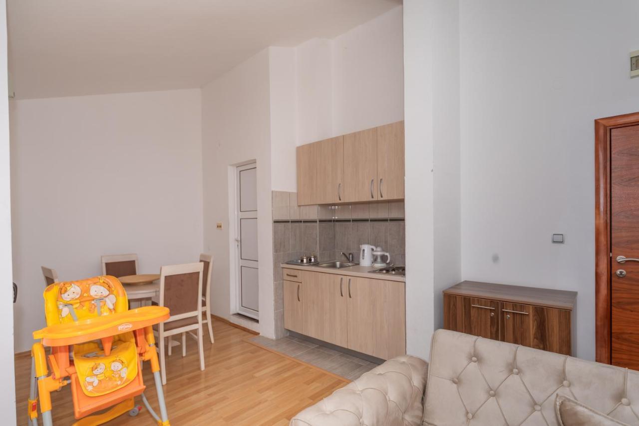 Apartman Sara Bar Extérieur photo
