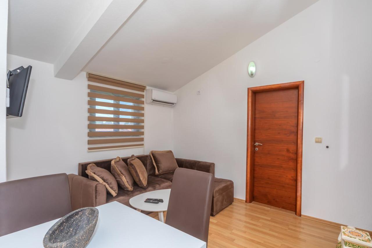 Apartman Sara Bar Extérieur photo